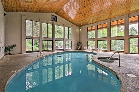 Pigeon Forge Condo Windoor Pool Near Dollywood Updated 2020