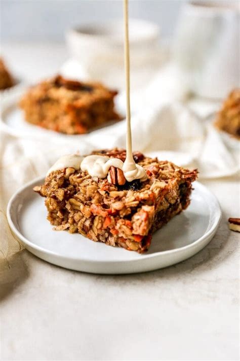 These carrot cake oats are the best! Carrot Cake Baked Oatmeal - Two Peas & Their Pod