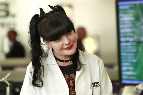 Pauley Perrette Is Leaving Ncis After Seasons Asks Fans Not To