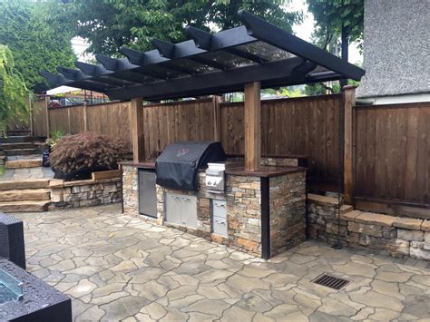 Custom Outdoor Kitchen And Bar Build Your Own Outdoor Kitchen
