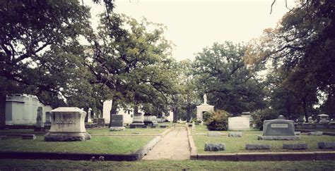 Oakwood Cemetery Sid Richardson Museum Fort Worth Texas