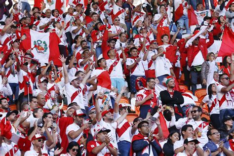 Rusia 2018 Vota Aquí Para Que Perú Gane Como La Mejor Hinchada Del