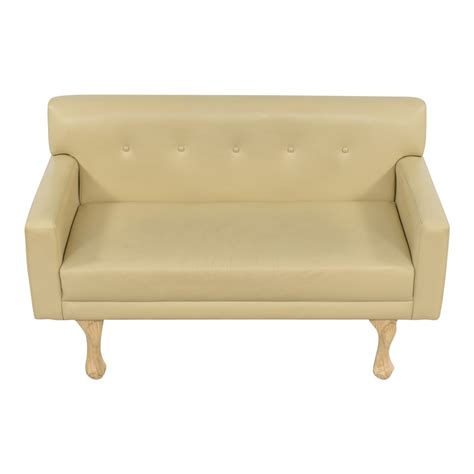 Medley Tufted Back Claw Foot Loveseat | 68% Off | Kaiyo