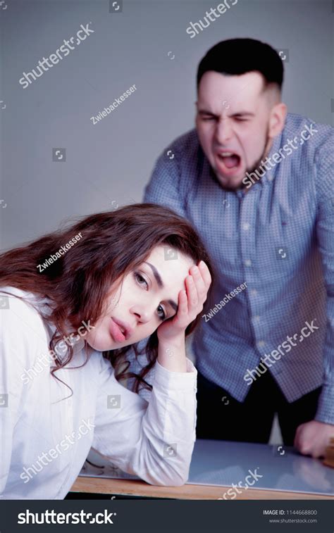 Angry Boss Angry On New Employee库存照片1144668800 Shutterstock