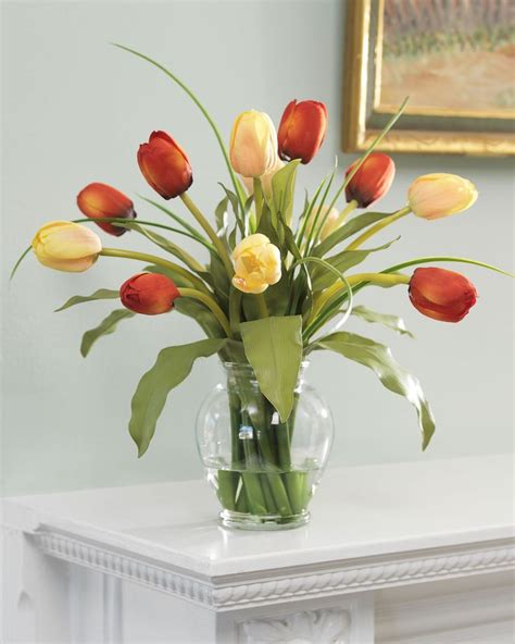 Pin By Jeanne H On Chez Moi Tulips Arrangement Home Flower