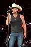 Hear Justin Moore Anticipate a Break-Up in ‘Need a Drink’ New Single ...