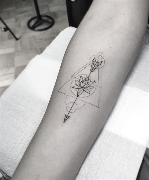 lotus-arrow-geometric-tattoo-geometric-tattoo-lotus,-geometric-arrow-tattoo,-geometric-tattoo