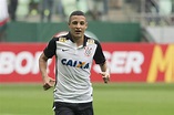 Guilherme Arana ganha sequência e celebra primeiro gol: 'Emocionado'