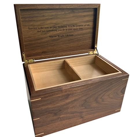 personalized large keepsake box walnut with hard maple splines and tray mad tree woodcrafts®