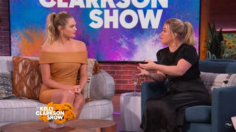 Kelly Clarkson And Kate Upton Share Breastfeeding Stories Tinybeans