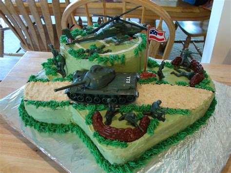 Military themed army navy special forces birthday cake topper set featuring themed figures and accessories. Army Cake | Army birthday cakes, Army cake, Birthday cakes ...