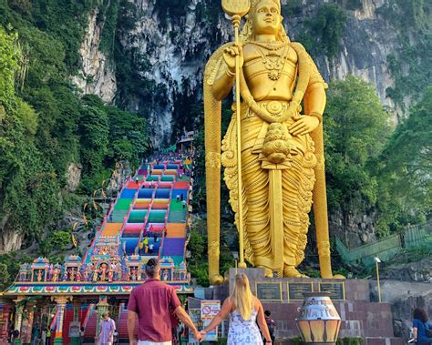 Batu caves business hotel is located at 3 jalan sbc2, taman sri batu caves, 0.5 miles from the center of batu caves. 7 Things to Know Before Visiting Batu Caves - Nothing Familiar