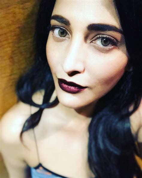Metallic Lips Shruti Hassan Face Style Indian Actress Photos South Indian Actress Indian