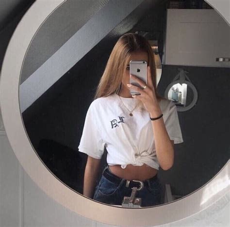 Poze Blog Instagram Cute Mirror Selfie Poses