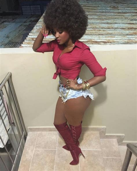 amara la negra santos singer the definition of page 39 sports hip hop and piff the coli