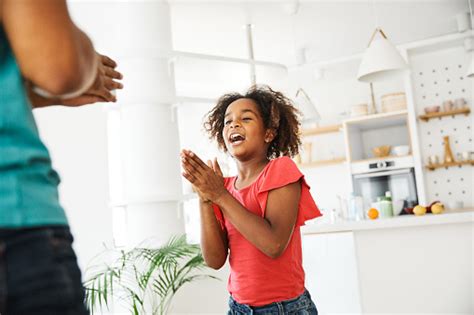 Niño Hija Padre Familia Feliz Jugando Niño Infancia Bailando Padre