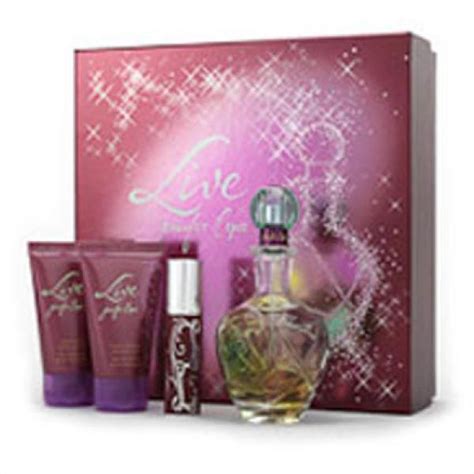Jennifer Lopez Live T Set 50ml Eau De Parfum With Shower Gel And Body Lotion Perfume Zavvi