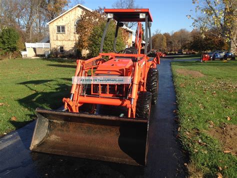 Kubota L35 Commercial Duty Tractor Loader Backhoe 4x4 35 Hp 270 Hrs