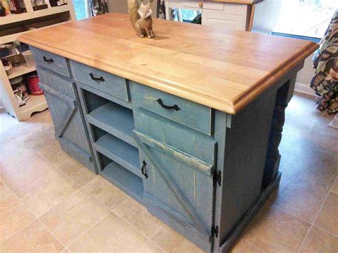 Speaking of kitchen islands with wine racks, here's another design along those lines, just in case you'd like something 14. 12 Free DIY Kitchen Island Plans