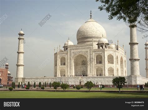 Taj Mahal Image And Photo Free Trial Bigstock