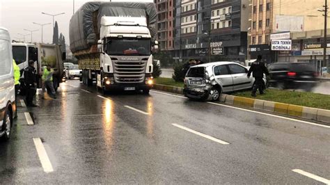 Balıkesir de zincirleme trafik kazası 4 yaralı Haberler