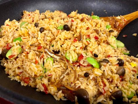 1001 resepi nasi goreng/ ini menyediakan pelbagai resepi membuat nasi goreng dengan rasa yang sedap , dengan kaedah memasak yang sangat ringkas dan dan masih banyak resepi nasi goreng lainnya, jika kalian tu reques resepinya , silakan di tulis di comment. Resepi Nasi Goreng Cendawan Mudah - 12 Descargar