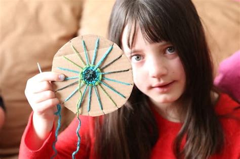 Easy Cardboard Circle Weaving For Kids Happy Hooligans