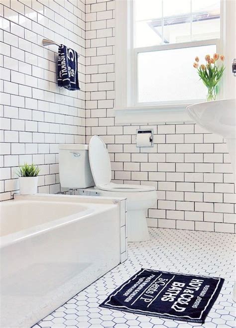 10 Small Bathroom Floor Ideas
