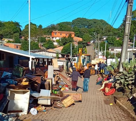 Aux Lio Reconstru O Fam Lias Atingidas Pela Enchente J Podem