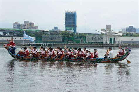 Dragon boat festival 2020 falls on june 25 (tursday). The fascinating story behind the Dragon Boat Festival ...