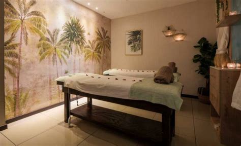 Enjoy A Couples Spa Package At The Royal Hotel In Durban