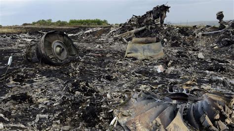 Mh17 Aftermath Raw Video Captures Mh17 Crash Aftermath News Corps