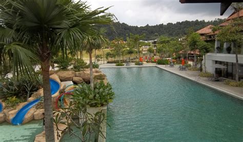 With a sprawling 3.65 acre of thoughtfully planned space; ZAM HARTANAH PROPERTY 2U: New Corner Villa 65x82 ft ...
