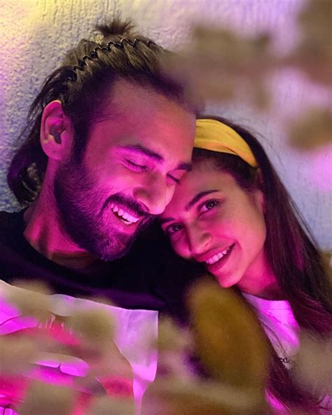 Pulkit Samrat And Kriti Kharbanda Set Major Couple Goals See Their Adorable Photos News18