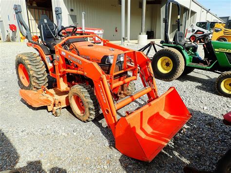 Kubota B7510 Farm Tractor Vinsn62847 Mfwd L302 1 Loader Roll Bar