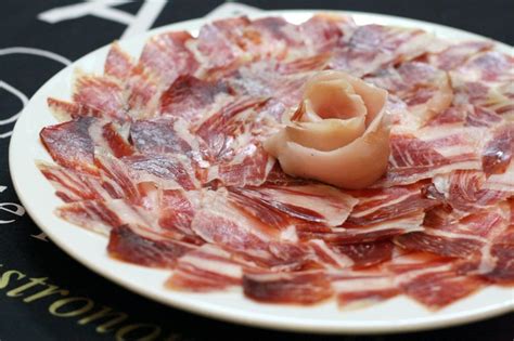 Spanish Ham The Ultimate Guide To Serrano Ham And Iberian Ham Spanish