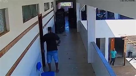 Tentativa De Esfaqueamento Em Escola Mineira Gera Pânico Entre Estudantes