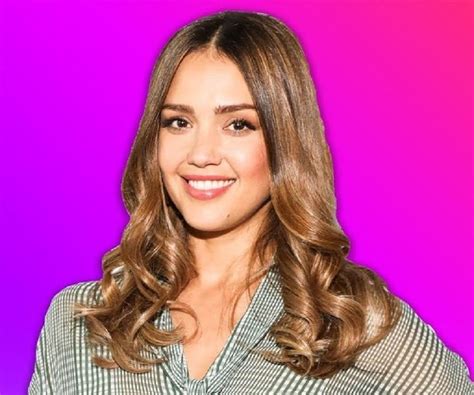 Jessica Alba Biography - Facts, Childhood, Family Life & Achievements ...