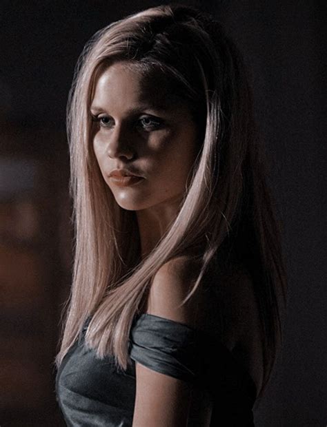 Rebekah Mikaelson Em 2021 The Originals Personagens Vampire Diaries
