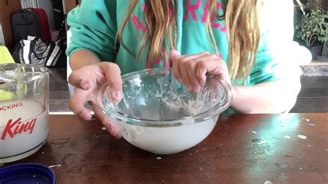 Cornstarch And Water Science Experiment Skyblue07 Youtube