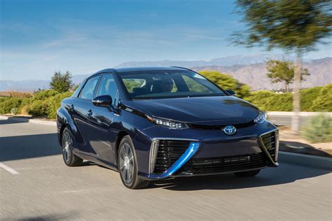 2017 Toyota Mirai technical and mechanical specifications