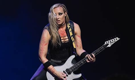 Nita Strauss Exits Alice Coopers Band And Cancels Solo Dates Web Is