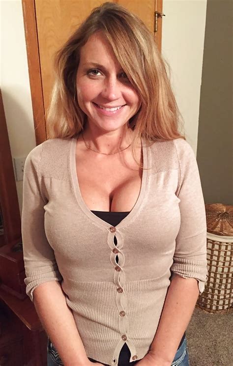 Milf Cleavage Breasts Porn Videos Newest Milf Natural Cleavage