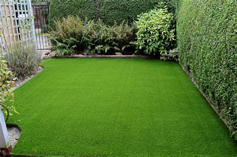 Enhance your garden with artificialgrass.com. 20mm Artificial Grass Realistic Quality Garden Green Lawn ...