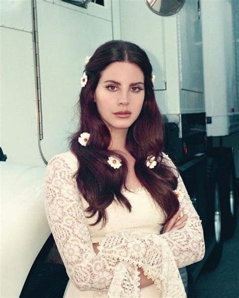 Lana Del Rey Photoshoot Lana Del Rey Bei Nicole Nodland Fotoshoot Von Shalne Fans Teilen