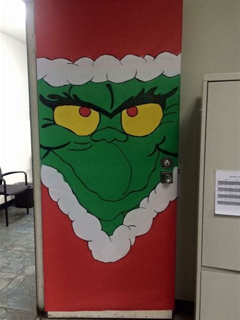 grinch decorated door howthegrinchstilechristmas paper craft puerta de navidad navidad