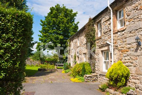 Stone Cottages In Yorkshire Dales Village Of Kettlewell Stock Photo