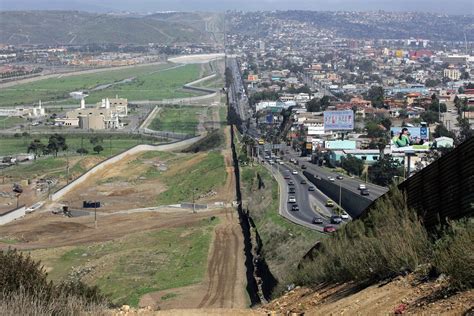 Menos Personas Intentan Cruzar Ilegalmente La Frontera México Eeuu Udg Tv