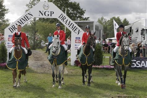 At 2008 yaz olimpiyatları yılında pekin , gulliksen aslen kazandı bronz madalya norveçli ekibin parçası olarak ekip atlama birlikte, morten. Danmark gør det igen! - Ridehesten.com