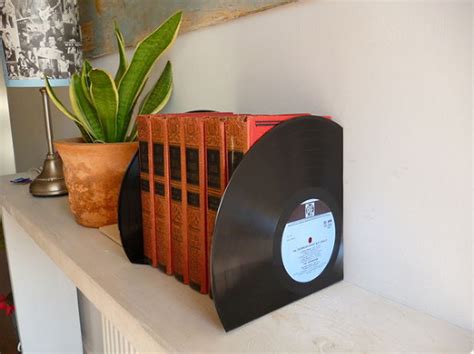 Here are a few examples of such innovations. 20 Cool And Useful Old Vinyl Records | HomeMydesign